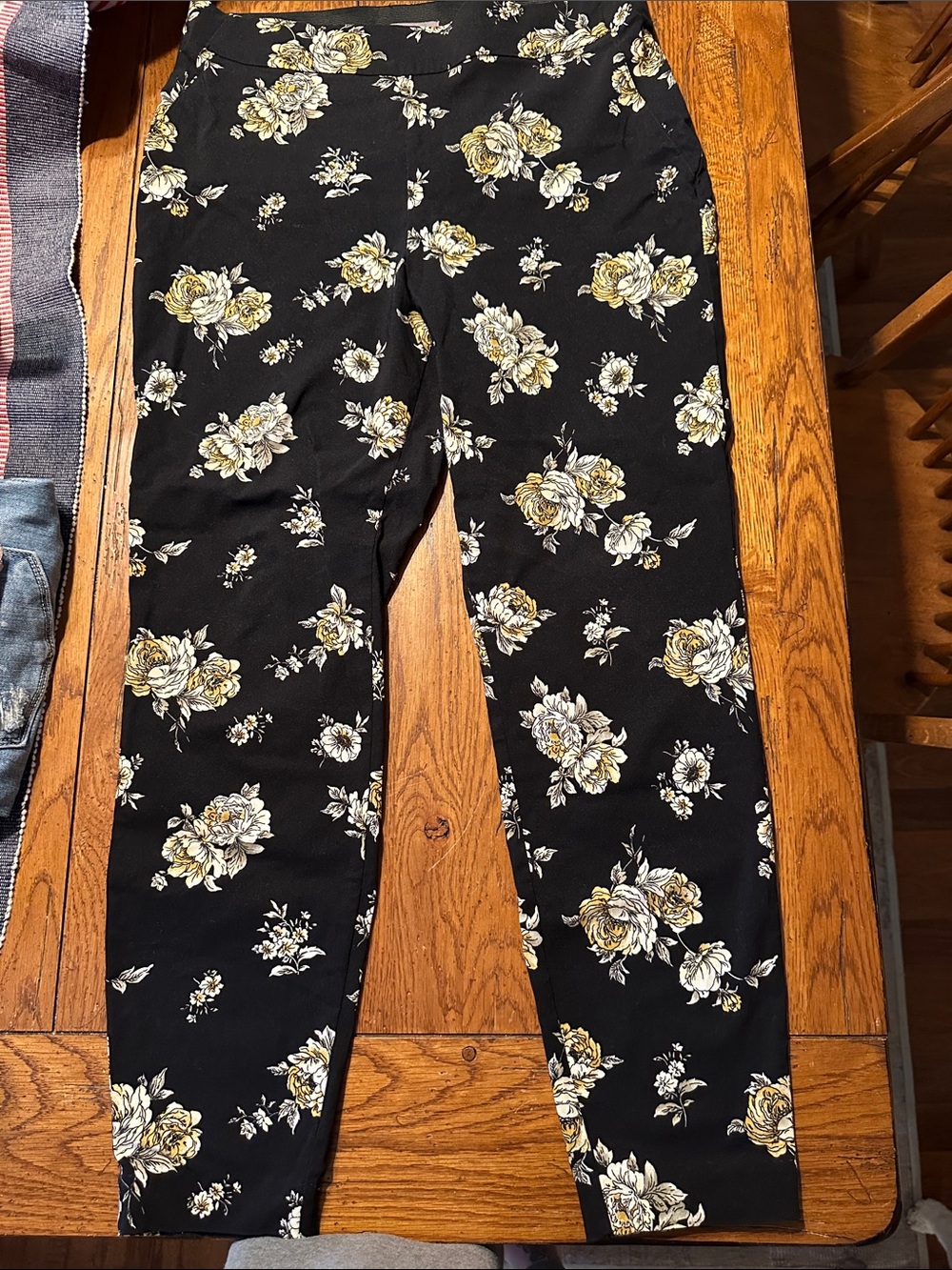 Maurice’s Black Floral Print Slim Pants